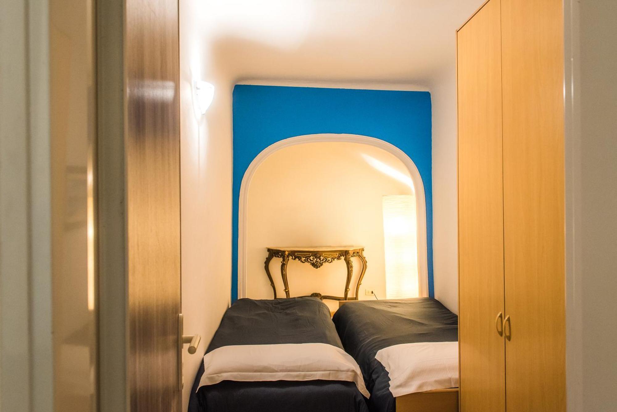 Free Parking - Centro Citta Via Caffaro Apartman Genova Kültér fotó